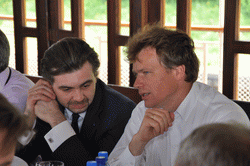 Круглый стол на теплоходе Круглый стол на теплоходе