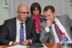 Круглый стол «Стратегия-2020: Новая модель роста – новая социальная политика». АРБ 11 октября 2011 Круглый стол «Стратегия-2020: Новая модель роста – новая социальная политика». АРБ 11 октября 2011